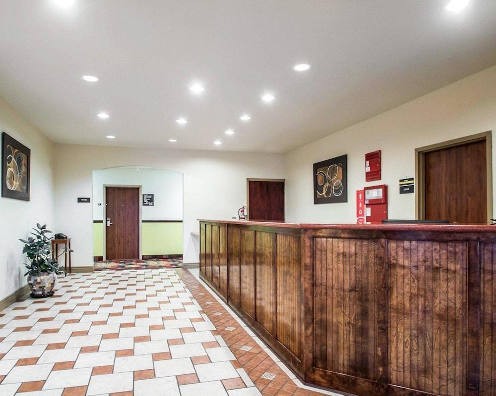 Econo Lodge Anderson Bagian luar foto