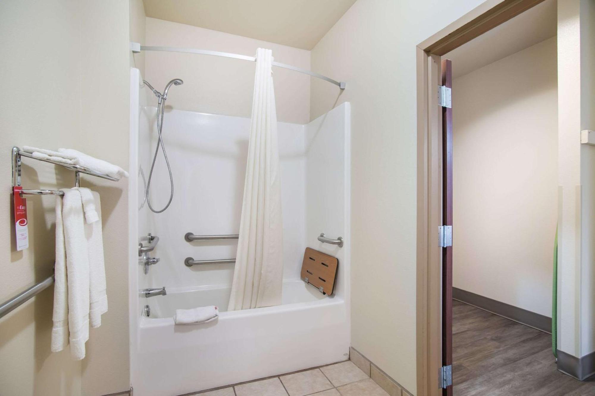 Econo Lodge Anderson Bagian luar foto