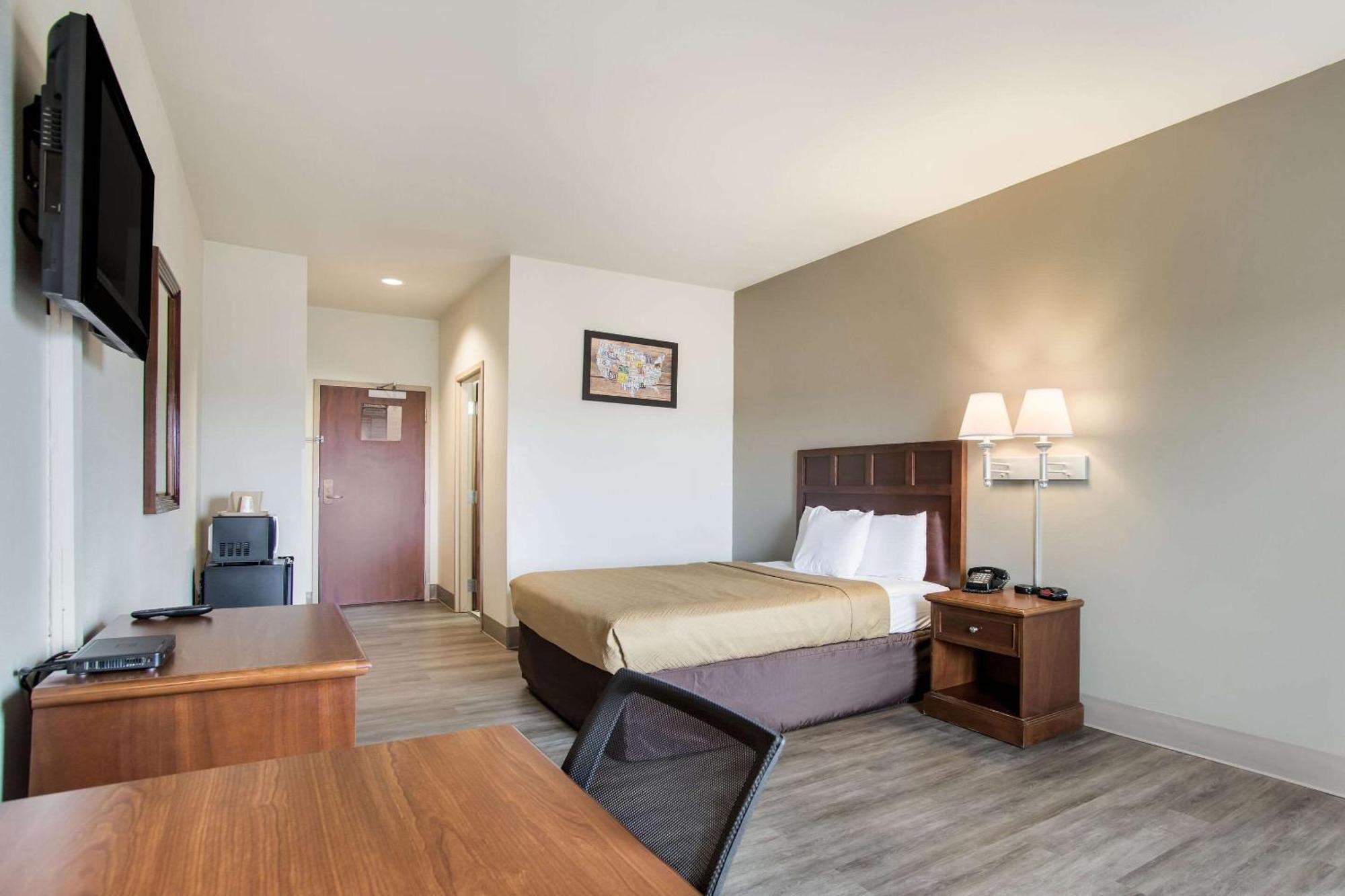 Econo Lodge Anderson Bagian luar foto