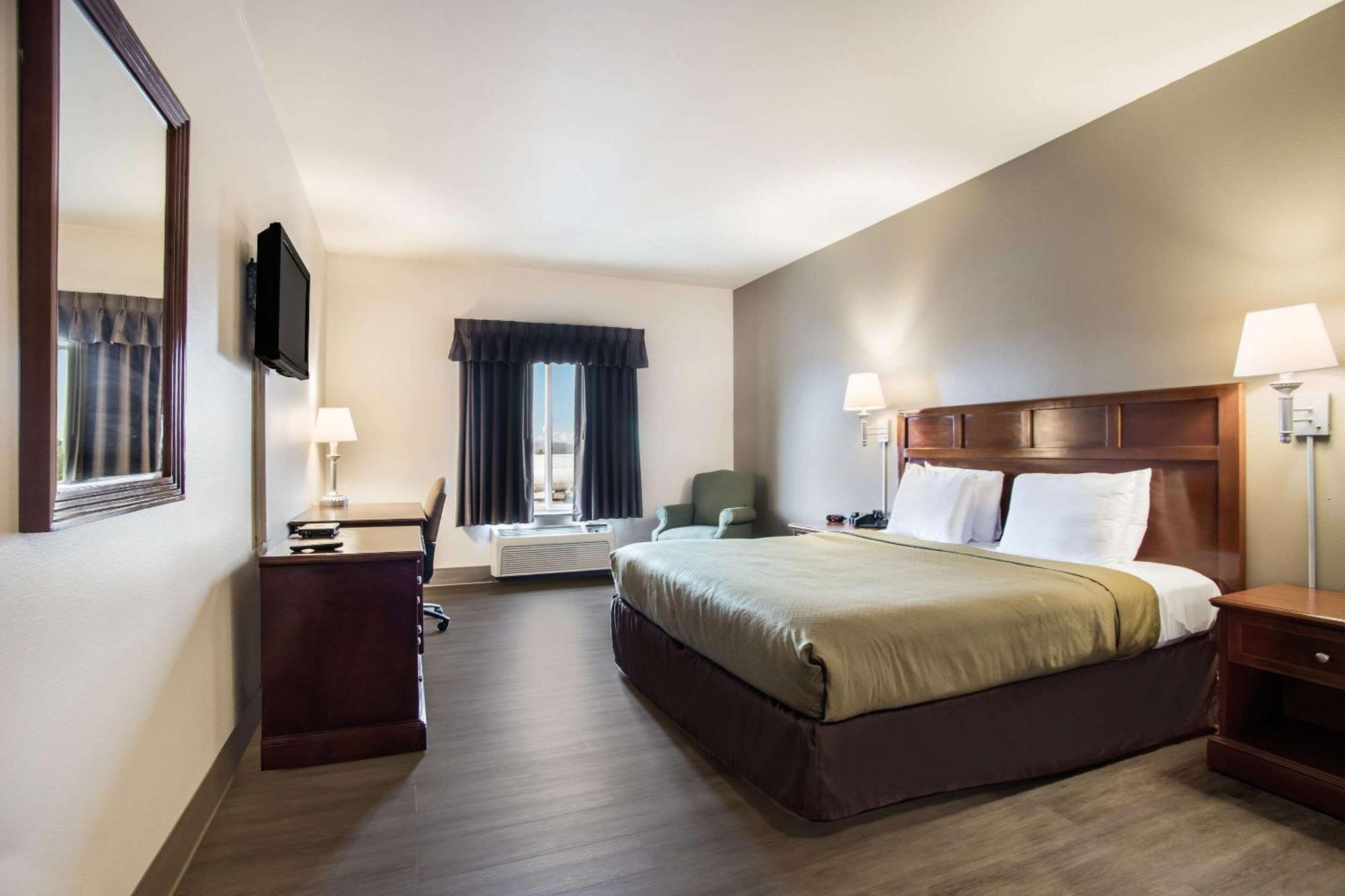 Econo Lodge Anderson Bagian luar foto