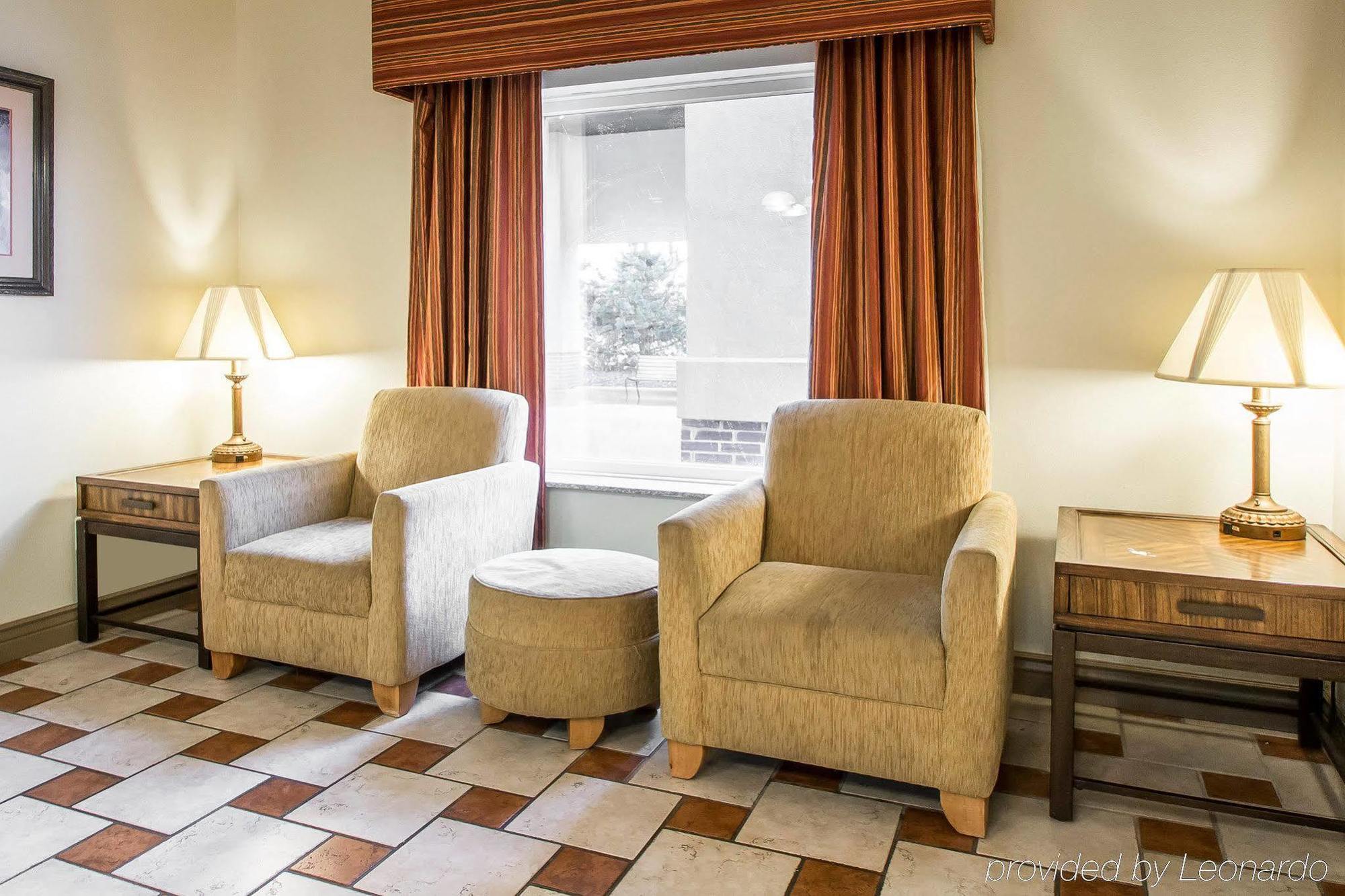 Econo Lodge Anderson Bagian luar foto