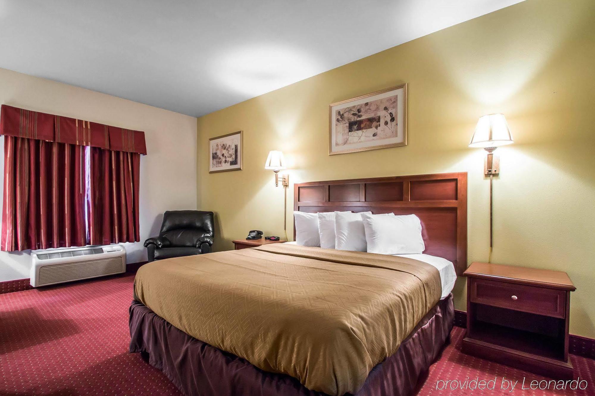 Econo Lodge Anderson Bagian luar foto
